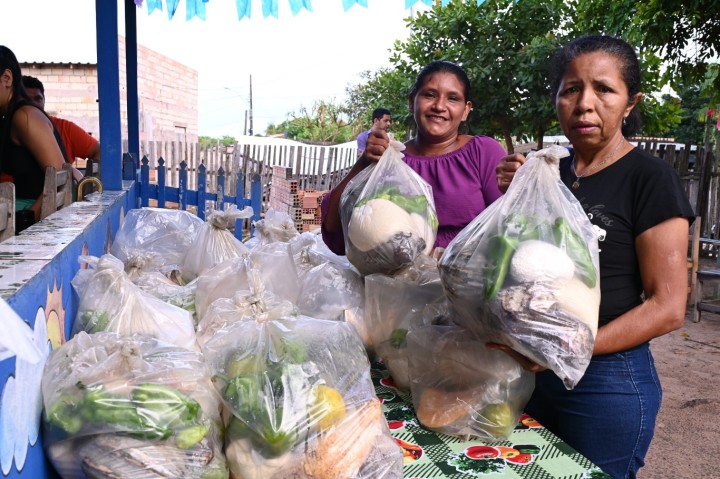 Santarém distribui alimentos para 600 famílias nos bairros Juá e Vista Alegre